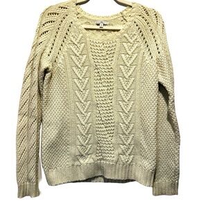 Gap oatmeal cream cable knit sweater size m women’s